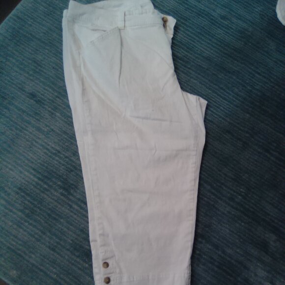 Cream Capris - Picture 1 of 7